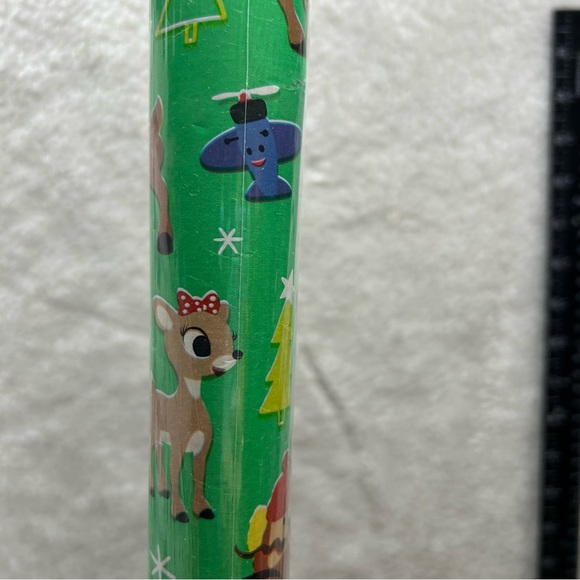 Rudolph Red Nosed Reindeer gift wrap 20 sq ft USA gridlines Christmas wrapping - Picture 5 of 10